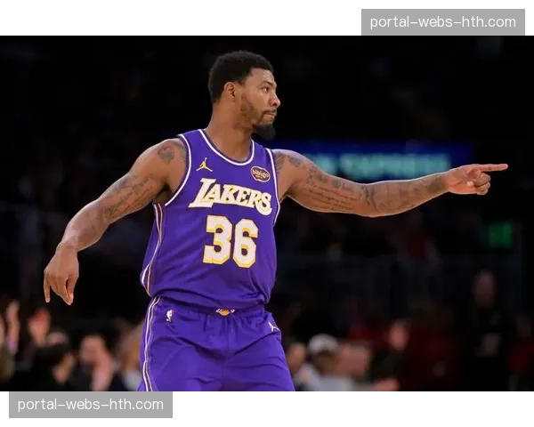 从落选秀到关键先生：里夫斯讲述他在湖人的逆袭之路